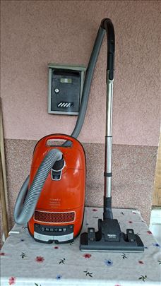 Usisovac Miele C 3 Complete