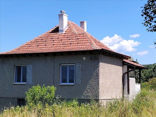 7,78 hektara zemljišta sa kućom iznad Belanovice