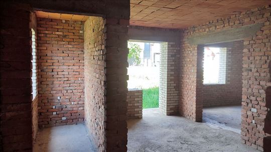Banja Koviljaca uknjizena kuca 550m2
