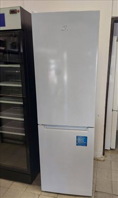 Kombinovani frizider Indesit no frost garancija 12