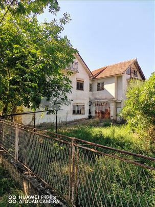 Kuca sa placem u Radincu, Smederevo 