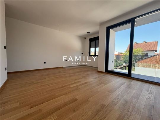 Moderan 2.5-soban stan od 65 m² u vrhunskoj zgradi