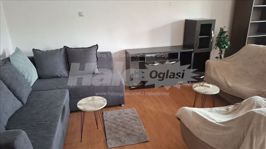 Namešten trosoban stan 85m2 na Miljakovcu