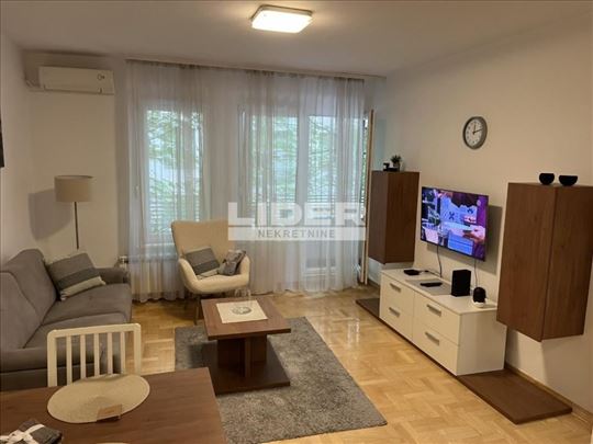 Odličan stan na savršenoj lokaciji ID#1208