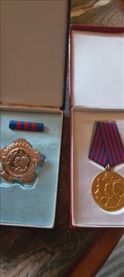 Orden rada sa srebrnim vencem i medalja rada