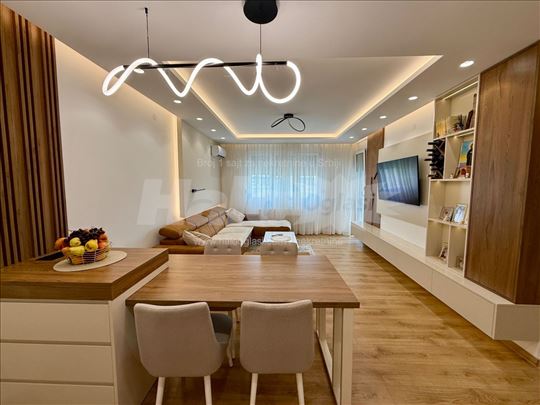 Heroja sa Kosara 7, Kruševac, Aerodrom, 68m2