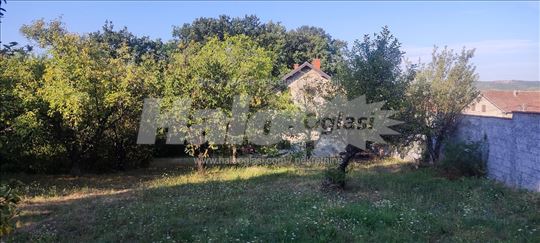 Izdajem kucu u Kaludjerici
