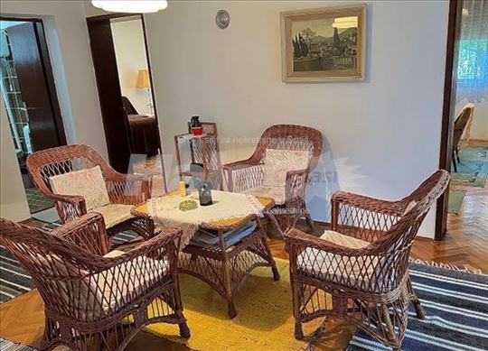 Kaluđerica, kuća 200m2 - uknjiženo
