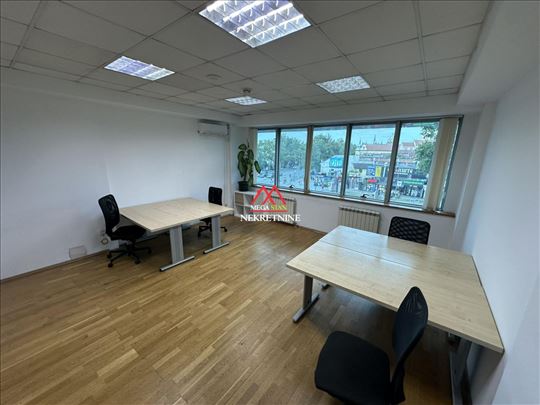 Kancelarija - 30m2 - Bulevar Oslobođenja