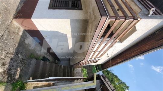 kuća u Krčedinu – 162 m² na 11 ari placa
