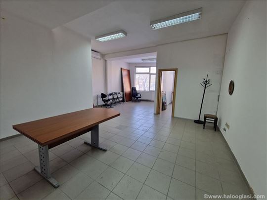 Lokal Čukarica,Filmski grad,53 m2,