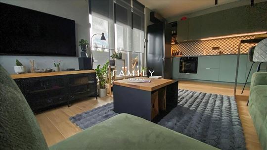 Luksuzan trosoban stan – Petrovaradin, Alibegovac,