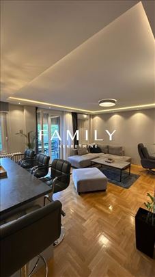 Moderno opremljen trosoban stan – 61m², odmah usel
