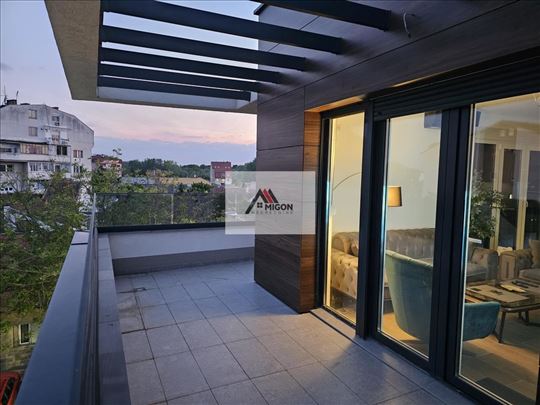 Pančevo centar Lux Penthouse sa garažom 4.0