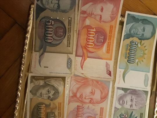 Prodajem komplet od 9  novcanica iz inflacije