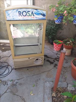 Frizider stakleni rosa