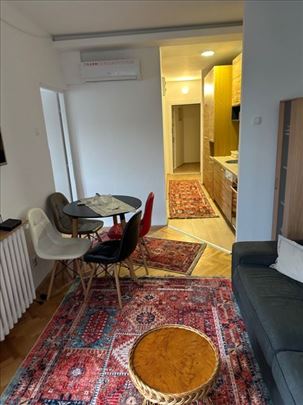 Hotel YU, Klare Cetkin 40m2