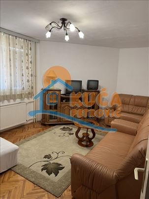 Izdaje se stan na Trošarini, 58m2