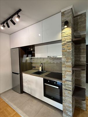 Lux opremljena garsonjera 28 m2