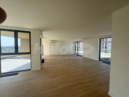 LUX Penthouse BW Echo, jedinstven