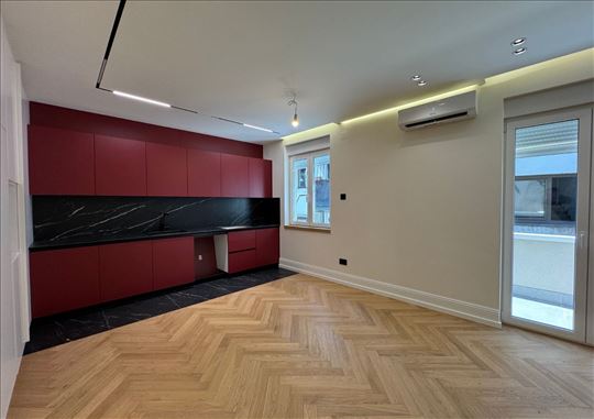 Lux renoviran salonac - 1% provizija