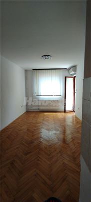 Stan u centru NS, za kancelariju ili stanovanje