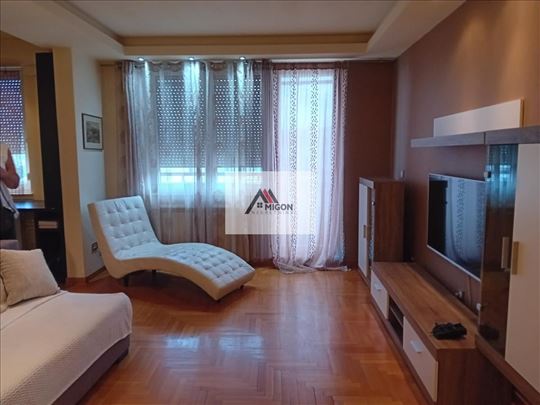 Arena - Blok 22 - Antifašističke borbe - 65m2