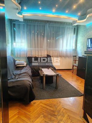 Banovo brdo, kod pumpe ID#133602