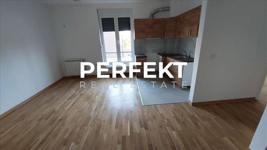 Centar, trosoban, 60m2, vpr