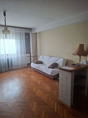 Geneks kula, svetao, divan pogled