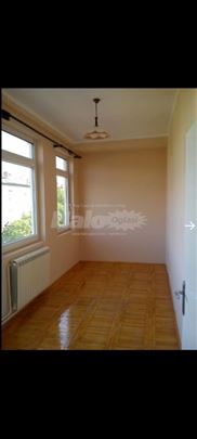Stan/poslovni prostor u Zdravka Čelara 12, Beograd