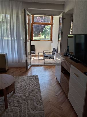 Komforan stan na odličnoj lokaciji