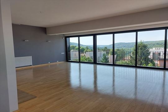 Lux stan, kompleks sa bazenom, Senjak, ID 3186