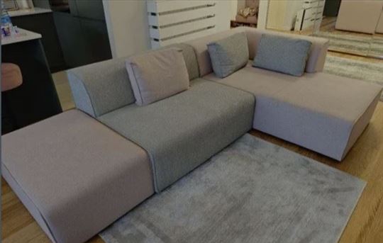 Prodajem ugaonu garnituru odličnu.