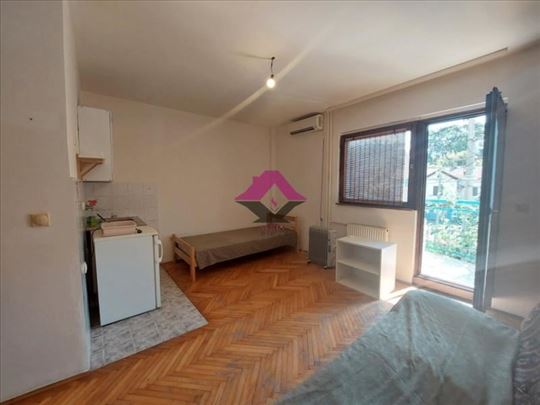 Žarkovo, Vodovodska garsonjera sa terasom 25m2 ID#