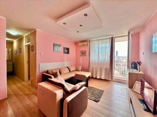 Zeleni venac, 3.0 stan, opremljen, panoramski pogl