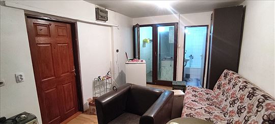 Konjarnik, Mihajla Lalića, kuća sa 2 uknj. stana..