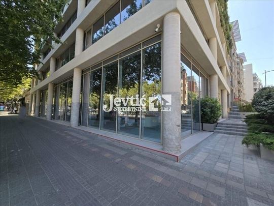 Lokal na Vračaru u blizini Vukovog spomenika 