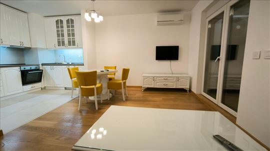 Novo,Savada 3,3.0,Ceo namešten,Ne useljavan,Garaža