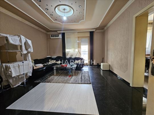 Prodaje se trosoban stan, 80m2, Palić