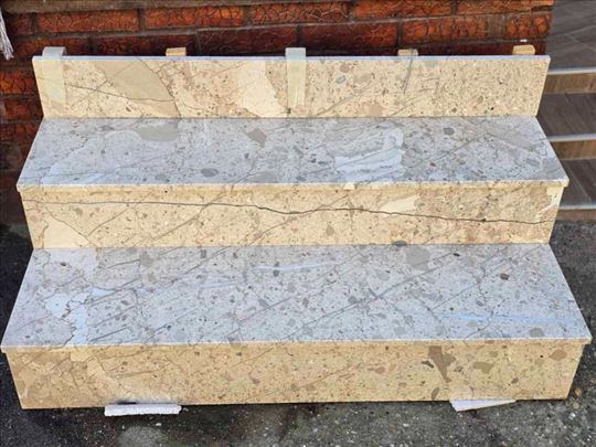 Velika rasprodaja mermernih i granitnih pločica 