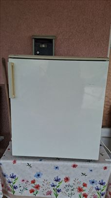 Zamrzivač 80 litara AEG 