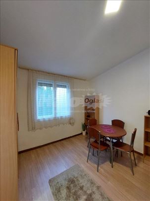 Batajnica, Zemun, prodaja jednosobnog stana
