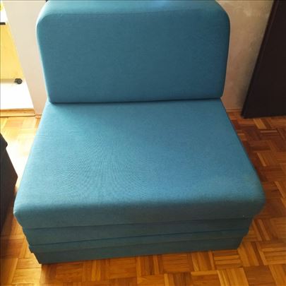 Фотеља и кревет