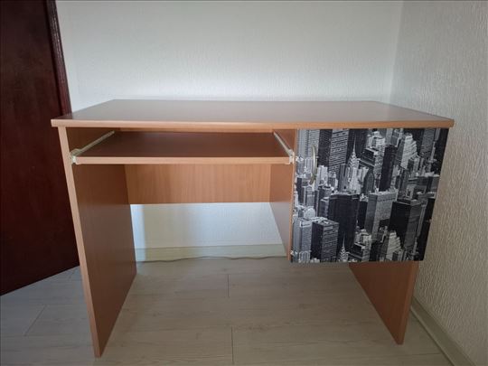 Kompjuterski radni sto