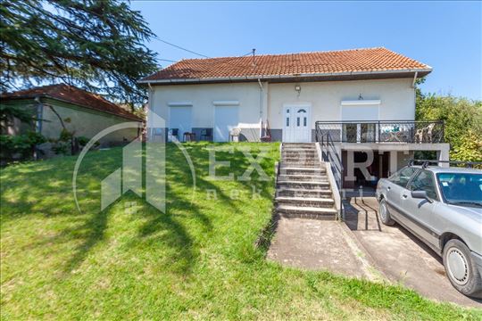 Kuća na Batušinačkom putu 230m2 na 10 ari placa