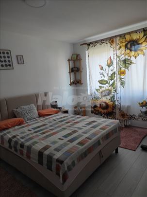 Prodajem prelep, skoro renoviran stan u Uzicu