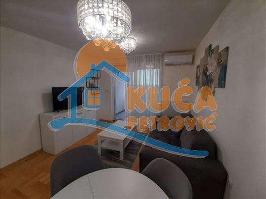 Izdaje se stan na Panteleju!