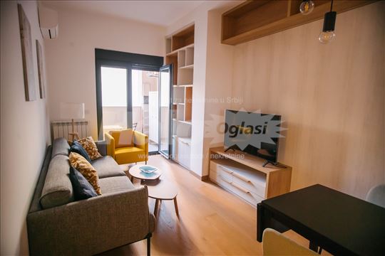 Nov, namesten stan 45m² sa garažom–Kalenić pijaca