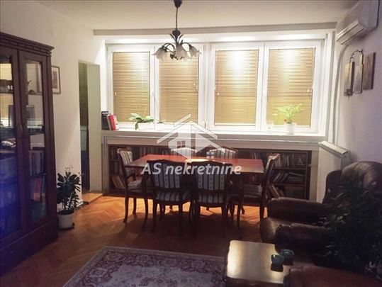 Beograd, Autokomanda, Stan, 2.5, 60m2
